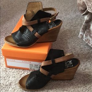 Mix Mooz Kipling wedge sandal wore once